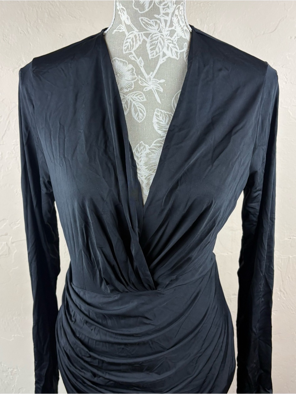 NWT Emprada Black Maxi Long Dress Ruched Twisted Deep V-neck Elegant Women Large - Picture 2 of 10